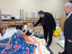 Cardinal Puljic visit flood victims
