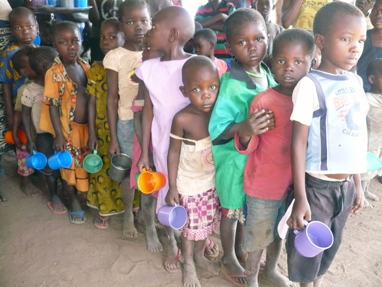 Displaced children in South Sudan; ACN photo.jpg.2.jpg