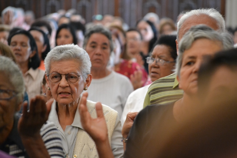 Venezuelans at Mass.2.jpg
